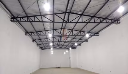 Galpão / Depósito / Armazém para alugar em Vila Andreotti de 363.00m²