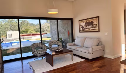 Casa de Condomínio para venda em Jardim Indaiá de 240.00m² com 3 Quartos, 1 Suite e 6 Garagens