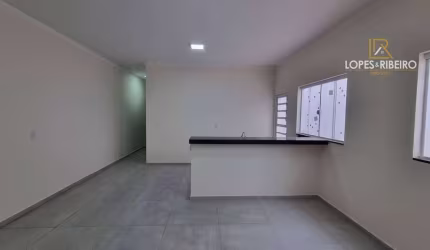 Casa para venda em Jardim Riviera de 70.00m² com 2 Quartos, 1 Suite e 2 Garagens