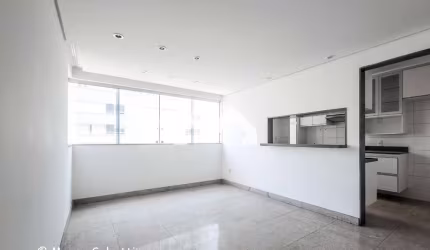 Apartamento para venda em Savassi de 79.00m² com 2 Quartos, 1 Suite e 2 Garagens