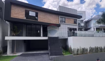 Casa de Condomínio para venda em Residencial Real Park de 310.00m² com 3 Quartos, 3 Suites e 4 Garagens