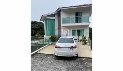 Casa para alugar em Parque Residencial Itapeti de 600.00m² com 5 Quartos e 3 Suites