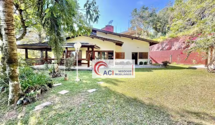 Casa de Condomínio para venda em Fazendinha de 446.00m² com 5 Quartos, 3 Suites e 8 Garagens