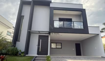 Casa para venda em Green Valley de 258.00m² com 3 Quartos, 3 Suites e 4 Garagens