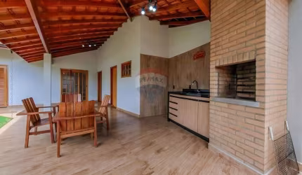 Casa para venda em Jardim Cambuí de 120.00m² com 2 Quartos, 1 Suite e 4 Garagens