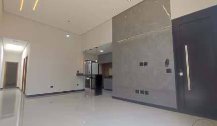 Casa para venda em Residencial Ouro Verde de 77.00m² com 2 Quartos, 1 Suite e 2 Garagens