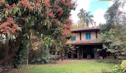 Casa para venda em Vila Appia Antica de 400.00m² com 4 Quartos, 2 Suites e 6 Garagens