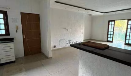Casa para alugar em Portal Dos Gramados de 150.00m² com 2 Quartos, 1 Suite e 6 Garagens