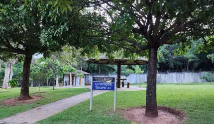 Casa de Condomínio para venda em Condomínio Mont Blanc de 360.00m² com 3 Quartos, 3 Suites e 4 Garagens