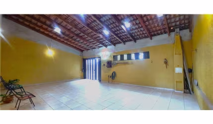 Casa para venda em Jardim Castelo Branco de 90.00m² com 2 Quartos e 3 Garagens