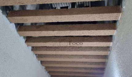 Sala Comercial para alugar em Portal Dos Gramados de 120.00m² com 2 Garagens