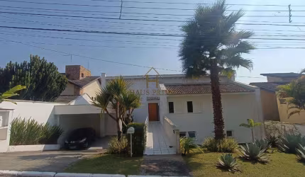 Casa de Condomínio para venda em Jardim Do Golf I de 221.00m² com 3 Quartos, 1 Suite e 4 Garagens