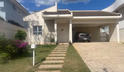 Casa de Condomínio para venda em Jardim Theodora de 300.00m² com 3 Quartos, 3 Suites e 6 Garagens