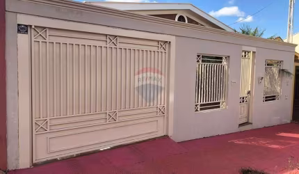Casa para venda em Centro de 154.17m² com 3 Quartos e 3 Garagens