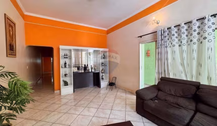 Casa para venda em Vila Tibério de 248.89m² com 3 Quartos e 1 Garagem