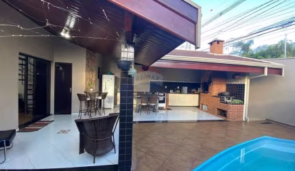 Casa para venda em Vila Santa Maria de 235.73m² com 3 Quartos, 1 Suite e 3 Garagens