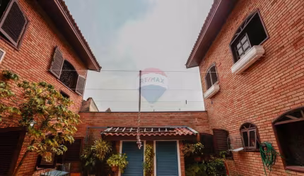 Casa para venda em Jardim Leocádia de 376.87m² com 6 Quartos, 1 Suite e 2 Garagens