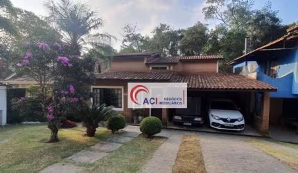 Casa de Condomínio para venda em Vila Verde de 223.00m² com 3 Quartos, 1 Suite e 2 Garagens