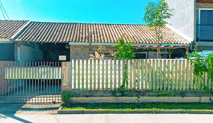 Casa para venda em Guaraituba de 49.00m² com 3 Quartos e 3 Garagens