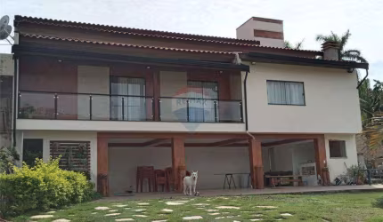 Casa para venda em Condomínio Chácara Grota Azul de 206.51m² com 3 Quartos e 5 Garagens