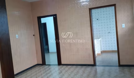 Casa para venda em Centro de 310.00m² com 3 Quartos, 1 Suite e 2 Garagens