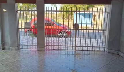 Casa para venda em Parque São Cristóvão de 250.00m² com 3 Quartos, 1 Suite e 2 Garagens