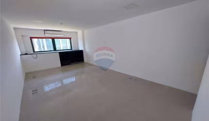 Sala Comercial para alugar em Barra Da Tijuca de 36.00m² com 1 Garagem