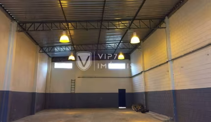 Galpão / Depósito / Armazém para alugar em Ipanema Ville de 230.00m² com 3 Garagens