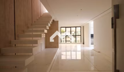 Cobertura para venda em Savassi de 214.00m² com 3 Quartos, 3 Suites e 3 Garagens