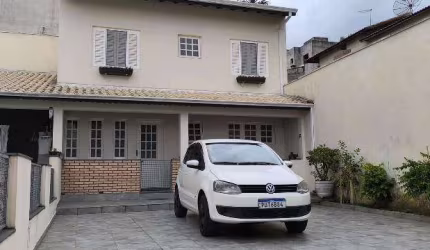 Casa para venda em Vila Suissa de 131.00m² com 2 Quartos e 4 Garagens