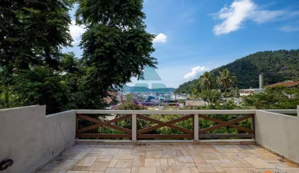 Casa para venda em Saco Da Ribeira de 200.00m² com 3 Quartos, 1 Suite e 4 Garagens