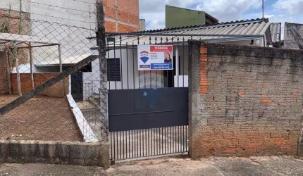 Casa para venda em Conjunto Habitacional Jardim Serrano de 49.56m² com 2 Quartos