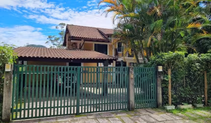 Casa de Condomínio para venda em Independência de 10.00m² com 8 Quartos, 1 Suite e 2 Garagens