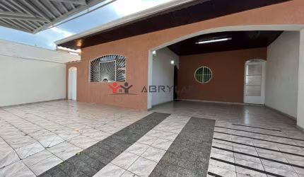 Casa para alugar em Jardim Ermida Ii de 220.00m² com 3 Quartos, 1 Suite e 2 Garagens