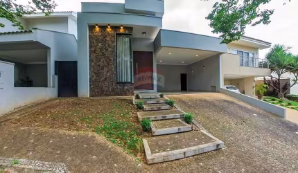 Casa de Condomínio para venda em Jardim Chácara Araruna de 208.00m² com 3 Quartos, 3 Suites e 2 Garagens