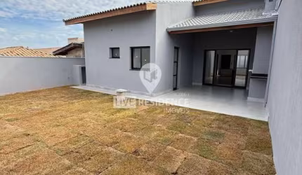 Casa para venda em Villaggio Fosuzzi de 140.00m² com 3 Quartos, 1 Suite e 2 Garagens