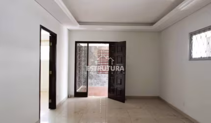 Casa para venda em Jardim São Paulo de 165.00m² com 3 Quartos, 1 Suite e 4 Garagens