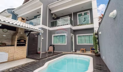 Casa de Condomínio para venda em Taquara de 136.00m² com 3 Quartos, 1 Suite e 1 Garagem
