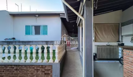 Casa para alugar em Centro (ajapi) de 460.00m² com 2 Quartos, 1 Suite e 10 Garagens