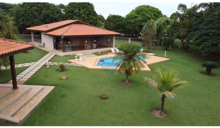 Chácara para venda em Jardim Ipê Pinheiro de 863.00m² com 3 Quartos, 1 Suite e 6 Garagens