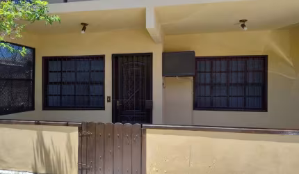 Casa de Condomínio para venda em Parque Burle de 50.00m² com 2 Quartos e 1 Garagem