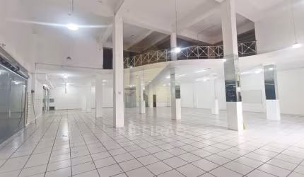 Prédio Comercial para alugar em Centro de 1000.00m² com 1 Quarto e 1 Suite