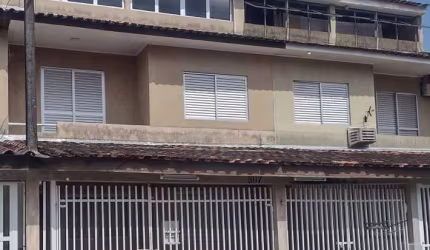 Sobrado para venda em Guaratuba de 107.00m² com 4 Quartos, 1 Suite e 2 Garagens