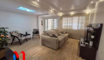 Sobrado para venda em Mauá de 183.00m² com 3 Quartos e 2 Garagens