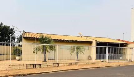 Casa para venda em Vila Xavier (vila Xavier) de 271.00m² com 3 Quartos, 1 Suite e 6 Garagens