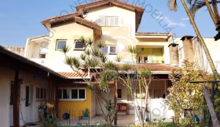 Sobrado para venda em Jardim Carlos Cooper de 290.00m² com 4 Quartos, 2 Suites e 4 Garagens