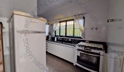Casa para venda em Jardim Imperador de 500.00m² com 3 Quartos, 2 Suites e 5 Garagens