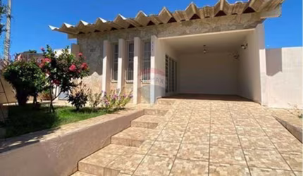 Casa para venda em Rebouças de 242.93m² com 3 Quartos e 3 Suites