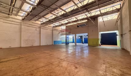 Galpão / Depósito / Armazém para alugar em Campos Elíseos de 691.00m² com 5 Garagens