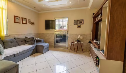 Casa para venda em Praça Seca de 81.00m² com 2 Quartos
